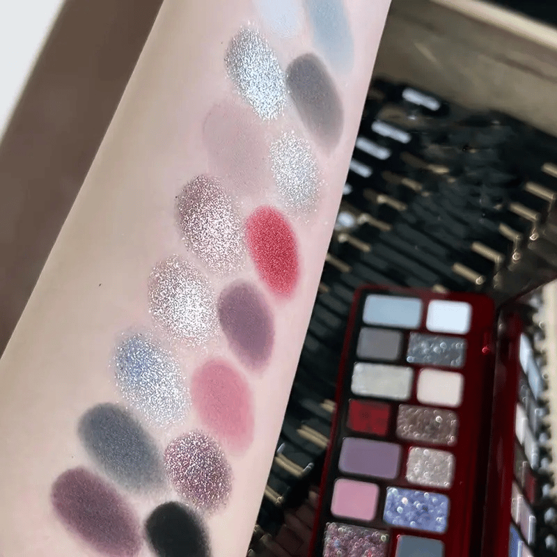 🌟Long-lasting makeup that won't fade--CHEERYEP 16-Color Eye Shadow Palette Duo Chrome Effect 💕